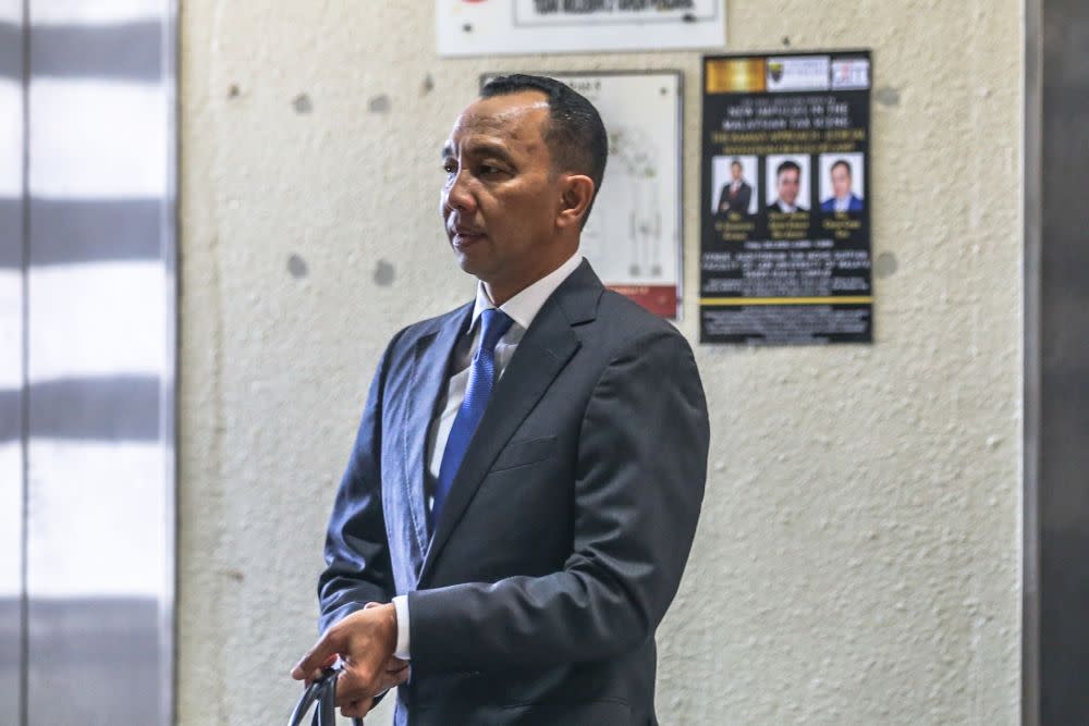 Putra Perdana Berhad Group managing director Datuk Rosman Abdullah is pictured at the Kuala Lumpur High Court February 26, 2020. — Picture by Firdaus Latif