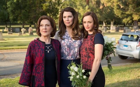 Kelly Bishop, Lauren Graham and Alexis Bledel in Gilmore Girls - Credit: Netflix