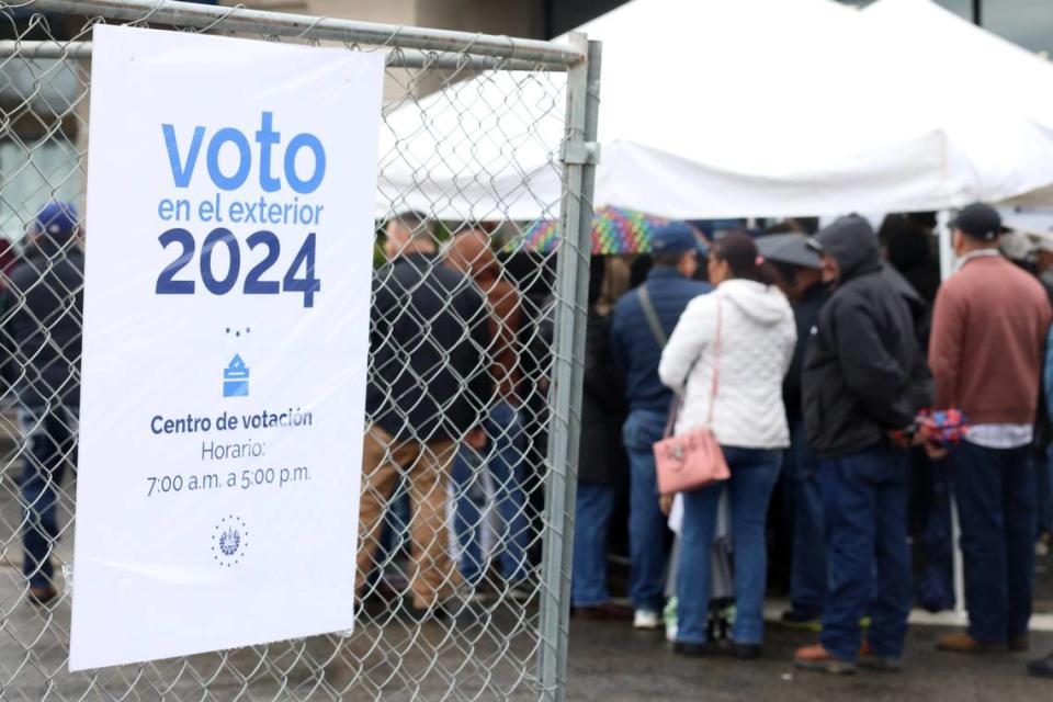 La participación de salvadoreños del Valle Central superó las expectativas en elecciones presidenciales del domingo 4 de febrero del 2024 en Consulado de El Salvador en Fresno.