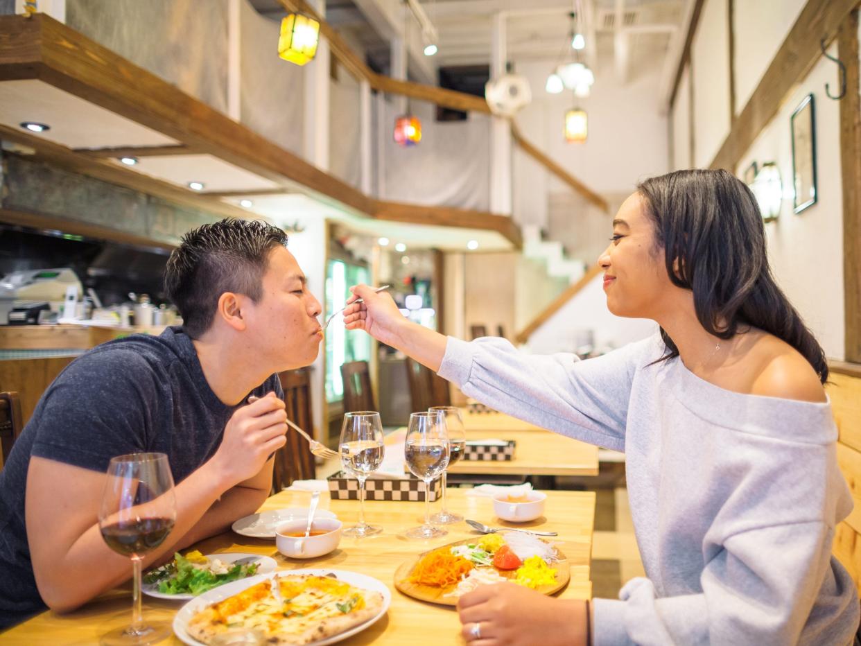 couple eating dinner