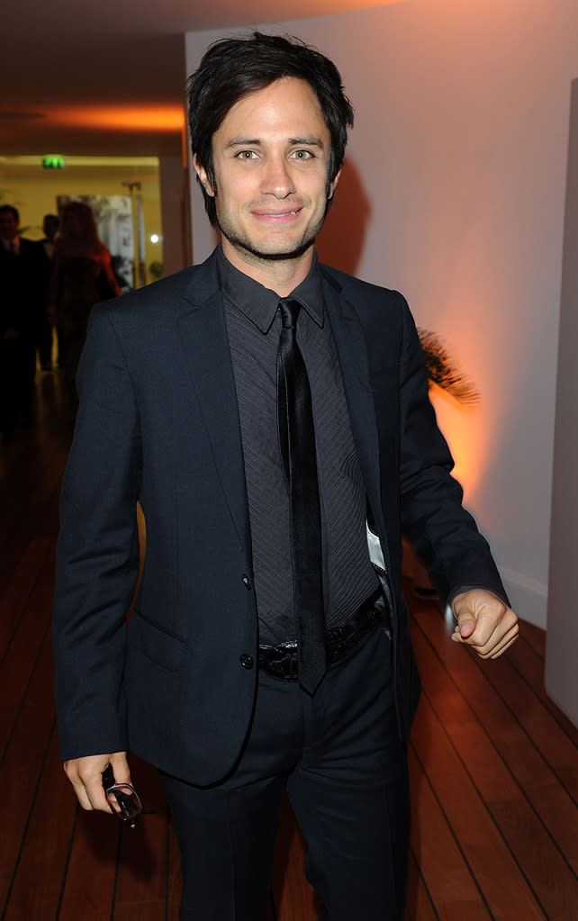 2010 Vanity Fair Party Honoring Martin Scorsese Cannes Film Festival Gael Garcia Bernal