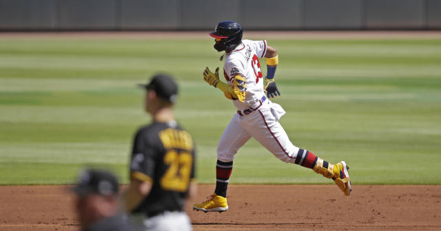 Acuna, Albies homer as Braves win 7-4, drop Reds to 5-20