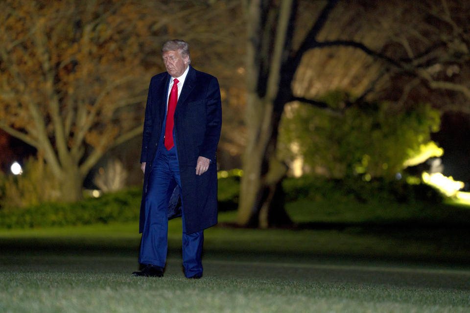 El presidente Donald Trump regresa a la Casa Blanca en Washington después de asistir al partido de fútbol americano clásico Army-Navy, en Washington, el 12 de diciembre de 2020. (Stefani Reynolds/The New York Times).