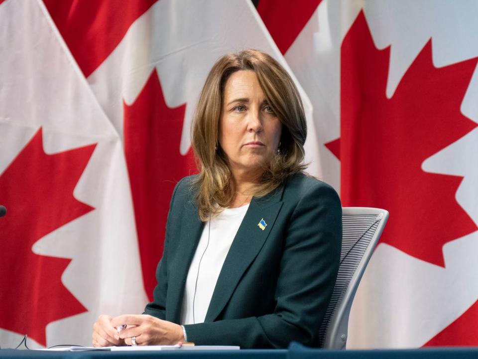  Bank of Canada senior deputy governor Carolyn Rogers said on March 27 it is time to “break the emergency glass” regarding the structural decline in Canadian productivity.