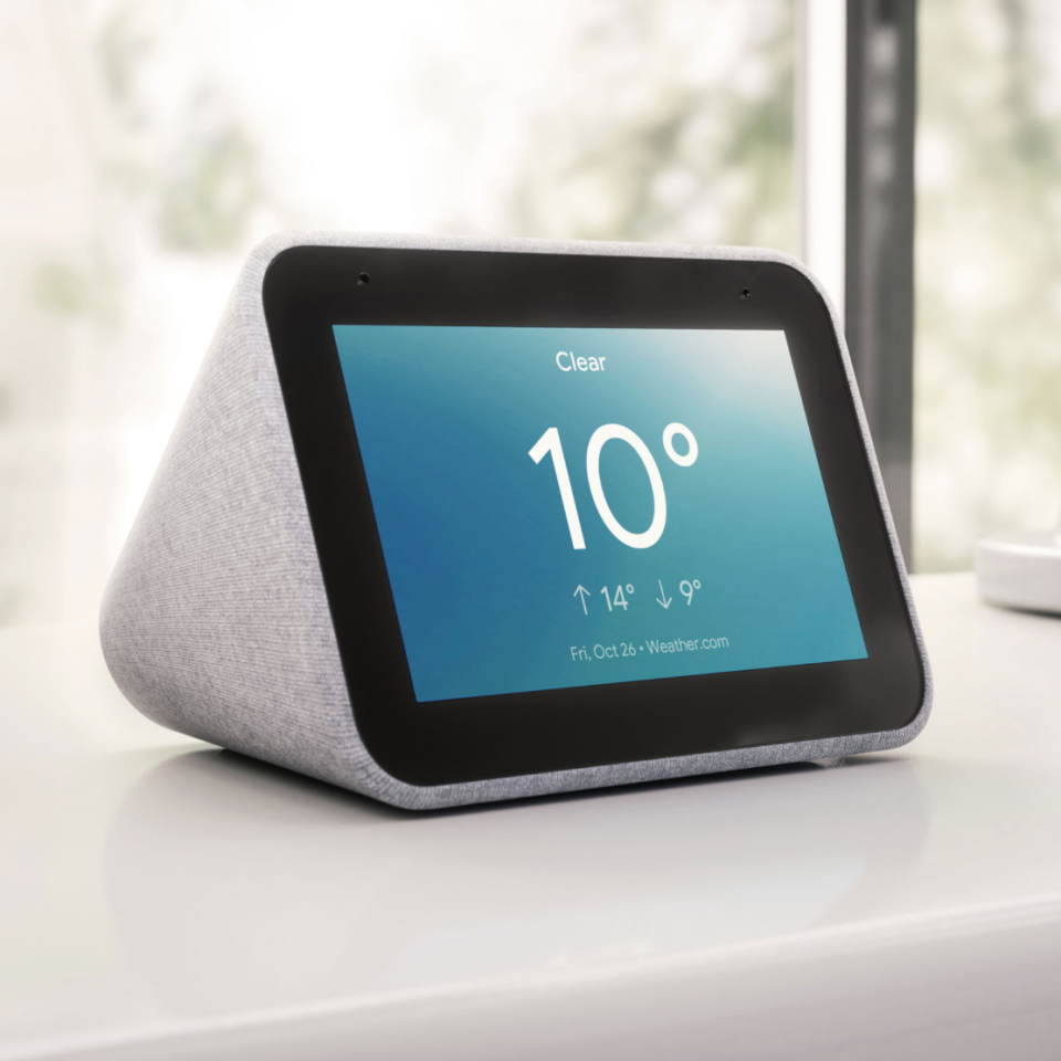 Lenovo Smart Clock with the Google Assistant (Photo via Best Buy Canada)