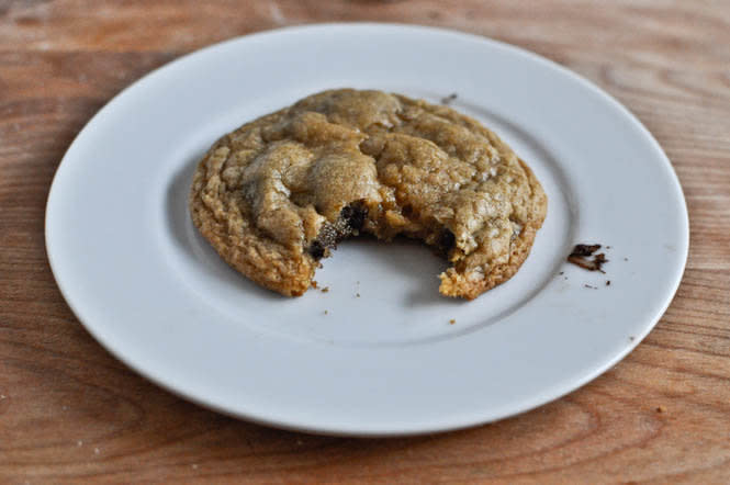 <strong>Get the <a href="http://www.howsweeteats.com/2011/10/chewier-pumpkin-chocolate-chip-cookies-2-ways/" target="_blank">Chewy Pumpkin Chocolate Chip Cookies recipe</a> by How Sweet It Is</strong>