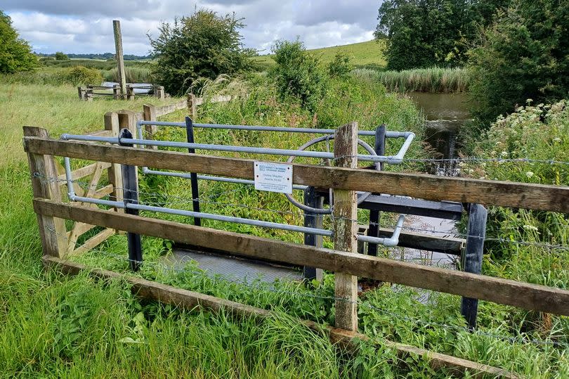 The Chedzoy tilting weir near the King's Sedgemoor Drain