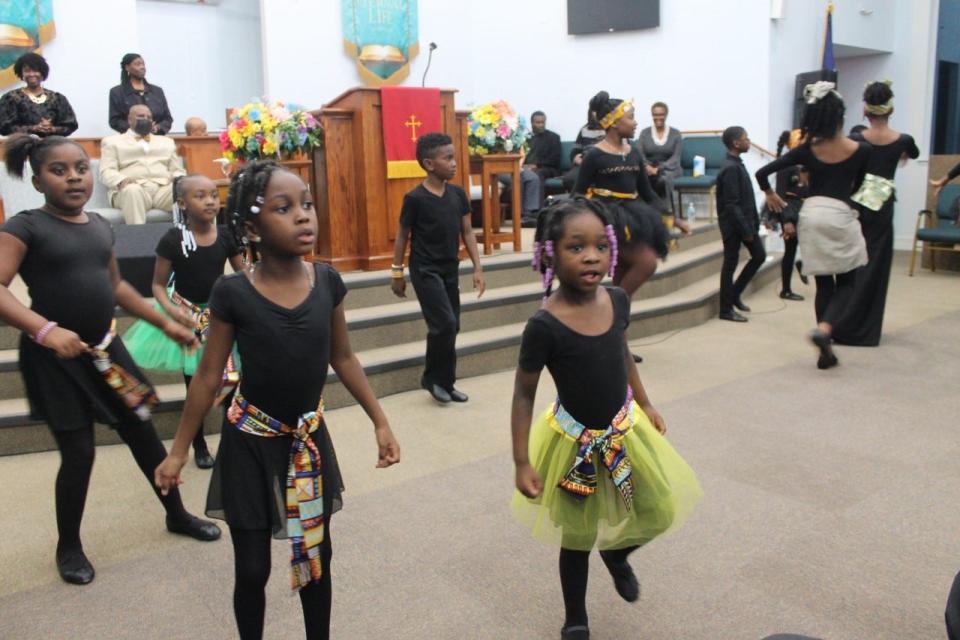 Dancers from Expressive Song and Dance Ministries and DaySpring Baptist Church perform a liturgical dance during the service.
(Photo: Photo by Voleer Thomas/For The Guardian)