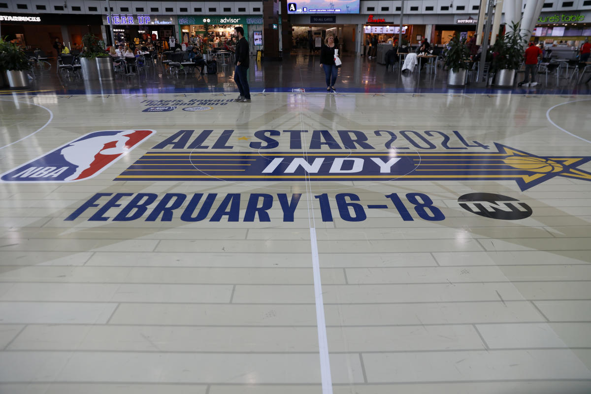 NBA Unveils LED Court For All-Star Weekend