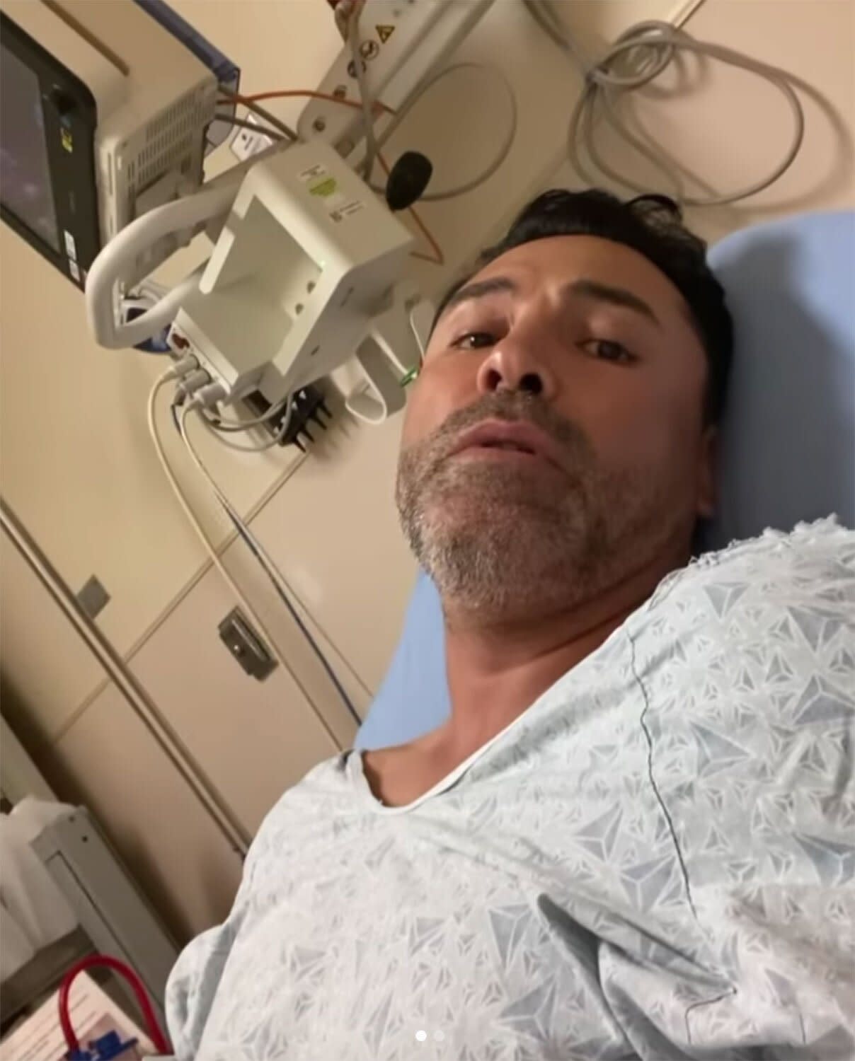 Oscar De La Hoya Hospitalized After Contracting Breakthrough COVID, Postpones Comeback Fight