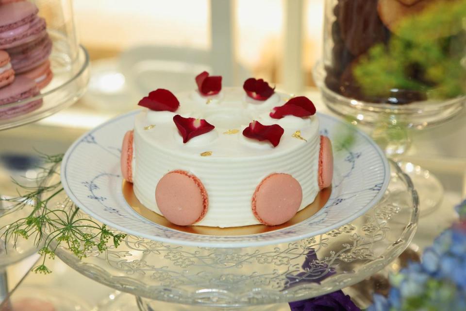 Micasa Dolci驚典的玫瑰戚風蛋糕，是甜點迷必吃的蛋糕。（Chin Chin集團提供）