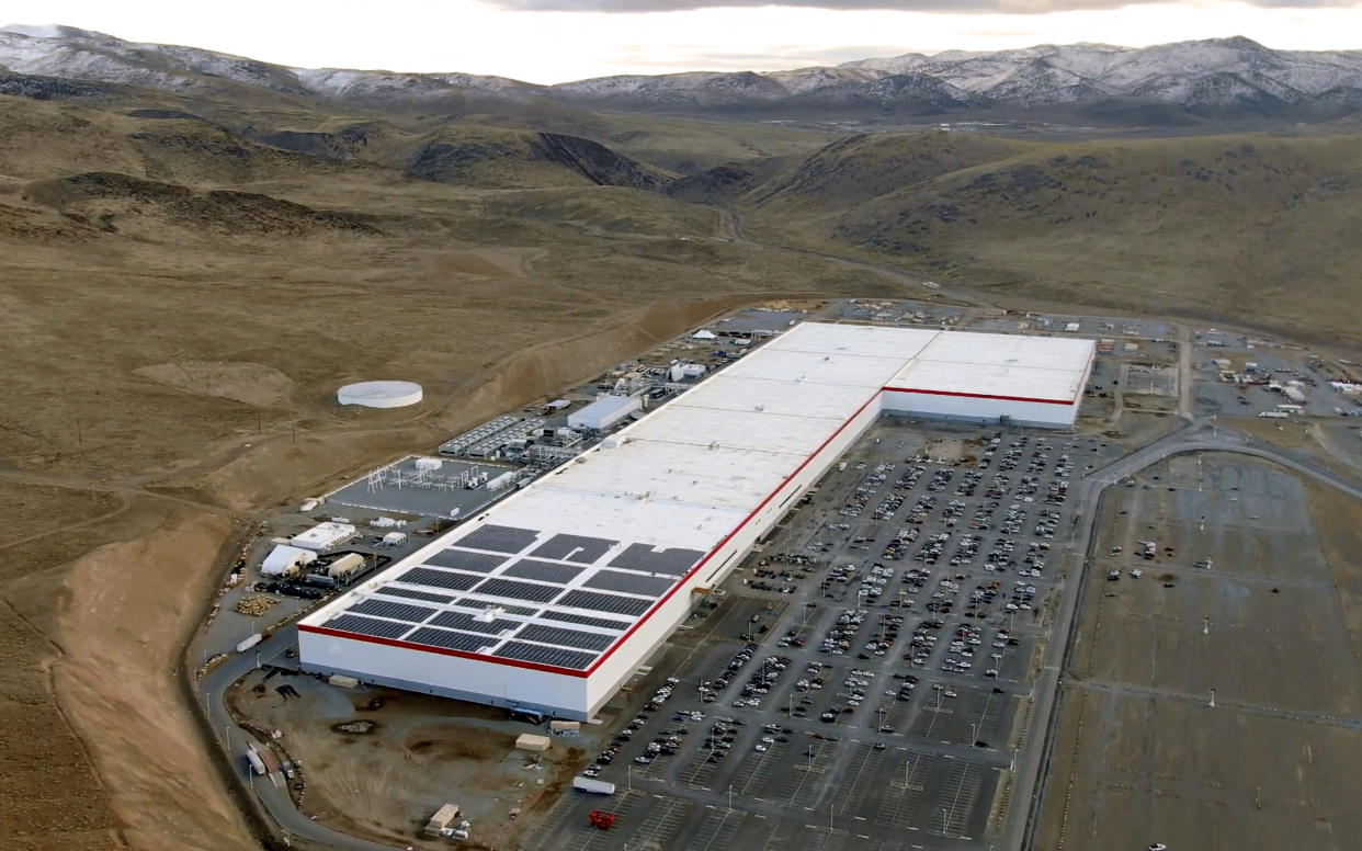 Tesla Gigafactory Nevada - December 2019 (credit: Smnt Wikimedia Commons under a CC BY-SA 4.0 license)