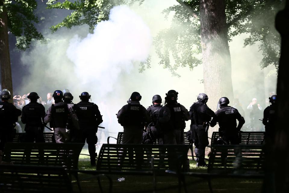 Portland police used tear gas on antifa demonstrators. (Photo: John Rudoff for HuffPost)