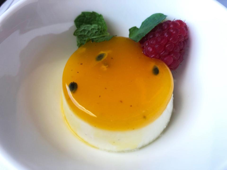 Als Dessert gab es für mich Pannacotta. - Copyright: Kaila Yu