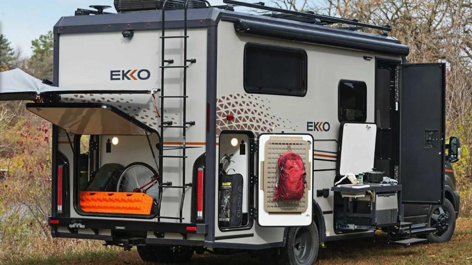 Winnebago Ekko 露營車透過巧妙的浴室設計來善用有限的車內空間 