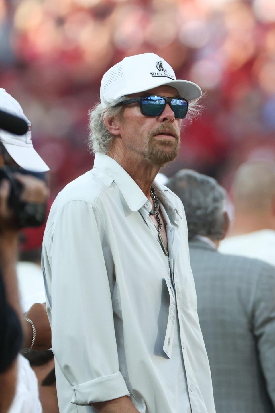 Country singer and entertainer Toby Keith on the sidelines during the game between the Oklahoma Sooners and Southern Methodist Mustangs at Gaylord Family-Oklahoma Memorial Stadium Sep. 9, 2023.