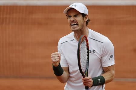 Tennis - French Open - Roland Garros - John Isner of the U.S. v Andy Murray of Britain - Paris, France - 29/05/16. Andy Murray reacts. REUTERS/Pascal Rossignol