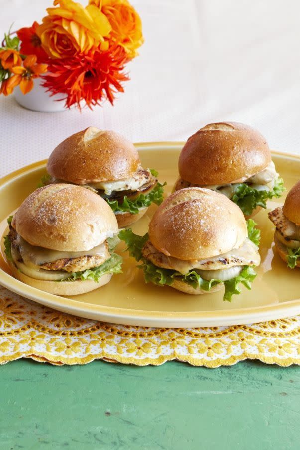 memorial day appetizers chicken sliders