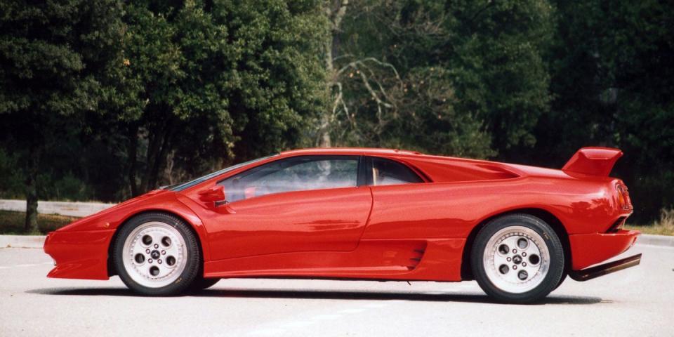 <p>The Diablo <a href="http://www.roadandtrack.com/car-culture/g6349/this-is-how-v12-lamborghinis-have-evolved-for-50-years/?slide=10" rel="nofollow noopener" target="_blank" data-ylk="slk:featured a new design;elm:context_link;itc:0;sec:content-canvas" class="link ">featured a new design</a> that was begun by Marcello Gandini and completed by Chrysler's Tom Gale.</p>