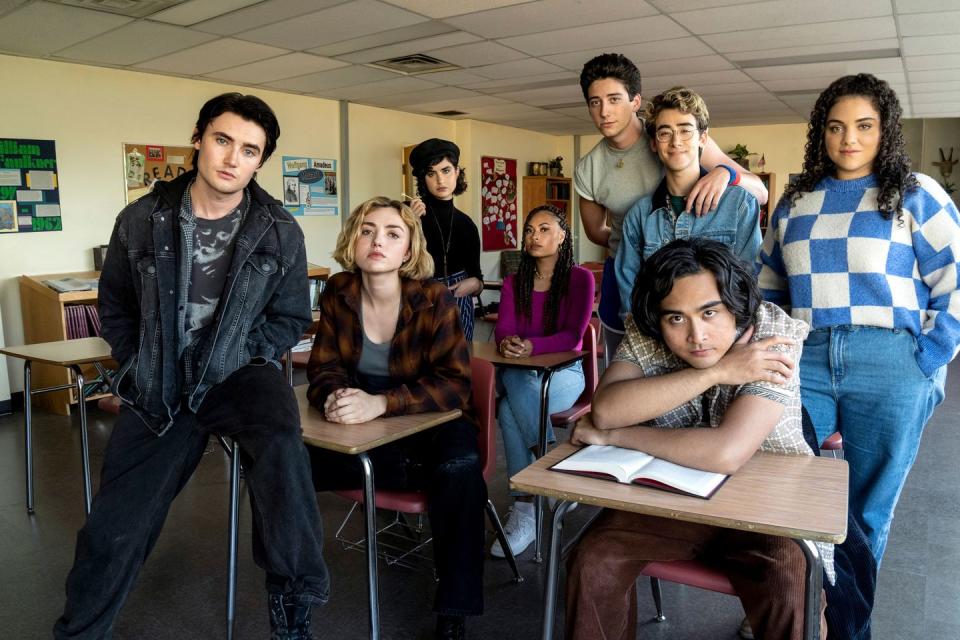 spencer mcpherson, peyton list, sarah yarkin, rainbow wedell, milo mannheim, nick pugliese, kristian flores, kiara pichardo, school spirits