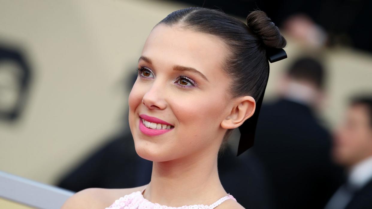 Mandatory Credit: Photo by John Salangsang/Shutterstock (9327718gj)Millie Bobby Brown24th Annual Screen Actors Guild Awards, Arrivals, Los Angeles, USA - 21 Jan 2018.