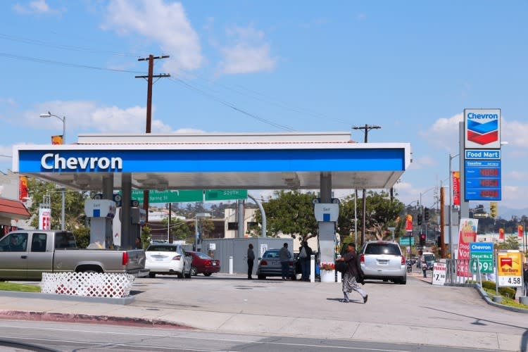 Chevron Corporation (NYSE:CVX), Gas Station, Oil, Fuel, Logo, Sign, Symbol, Cars