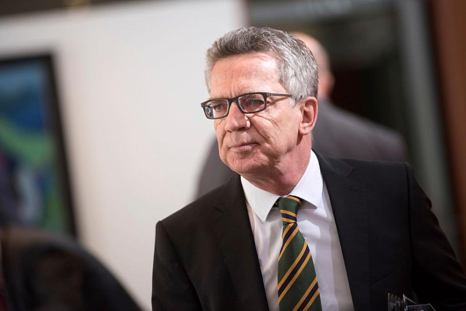 De Maiziere droht Osteuropäern in Flüchtlingsstreit mit Verfahren