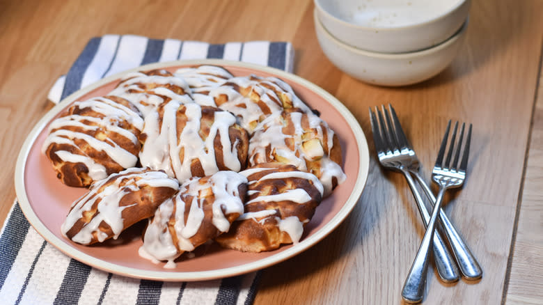 glazed air fryer apple fritters