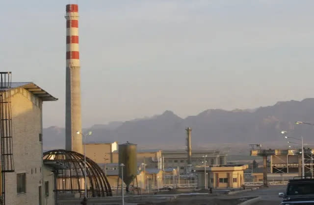 伊朗中部伊斯法罕附近的納坦茲核設施。   圖：翻攝自騰訊網/《唐駁虎》