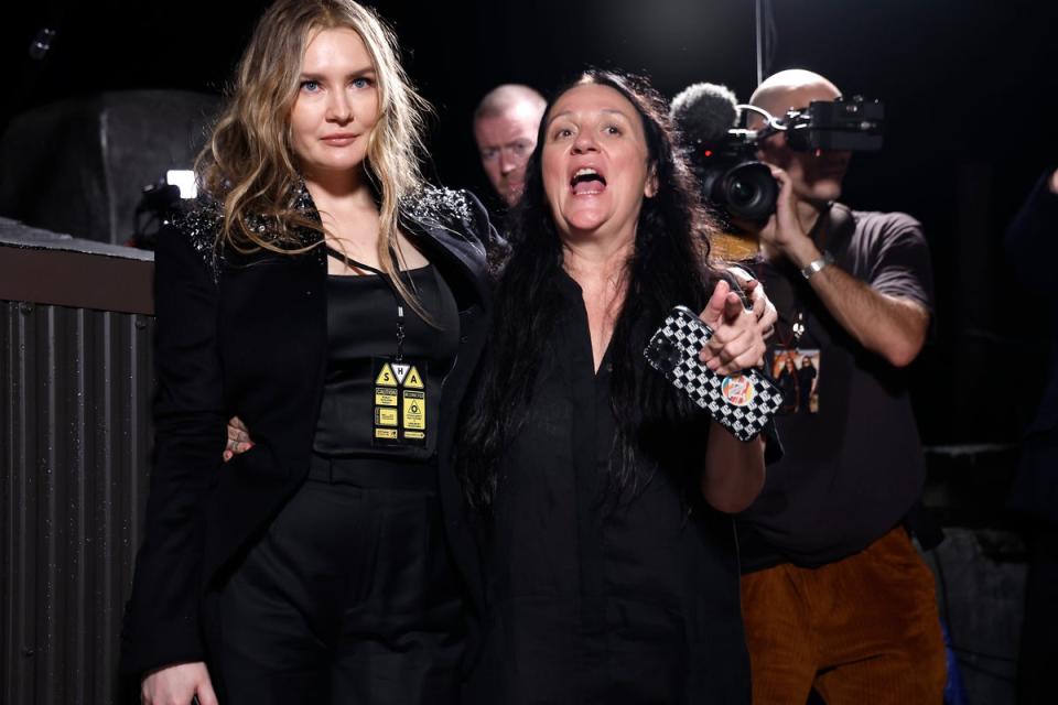 Anna Delvey with PR maven Kelly Cutrone, hosts a show at home... because she is under house arrest (Getty Images)