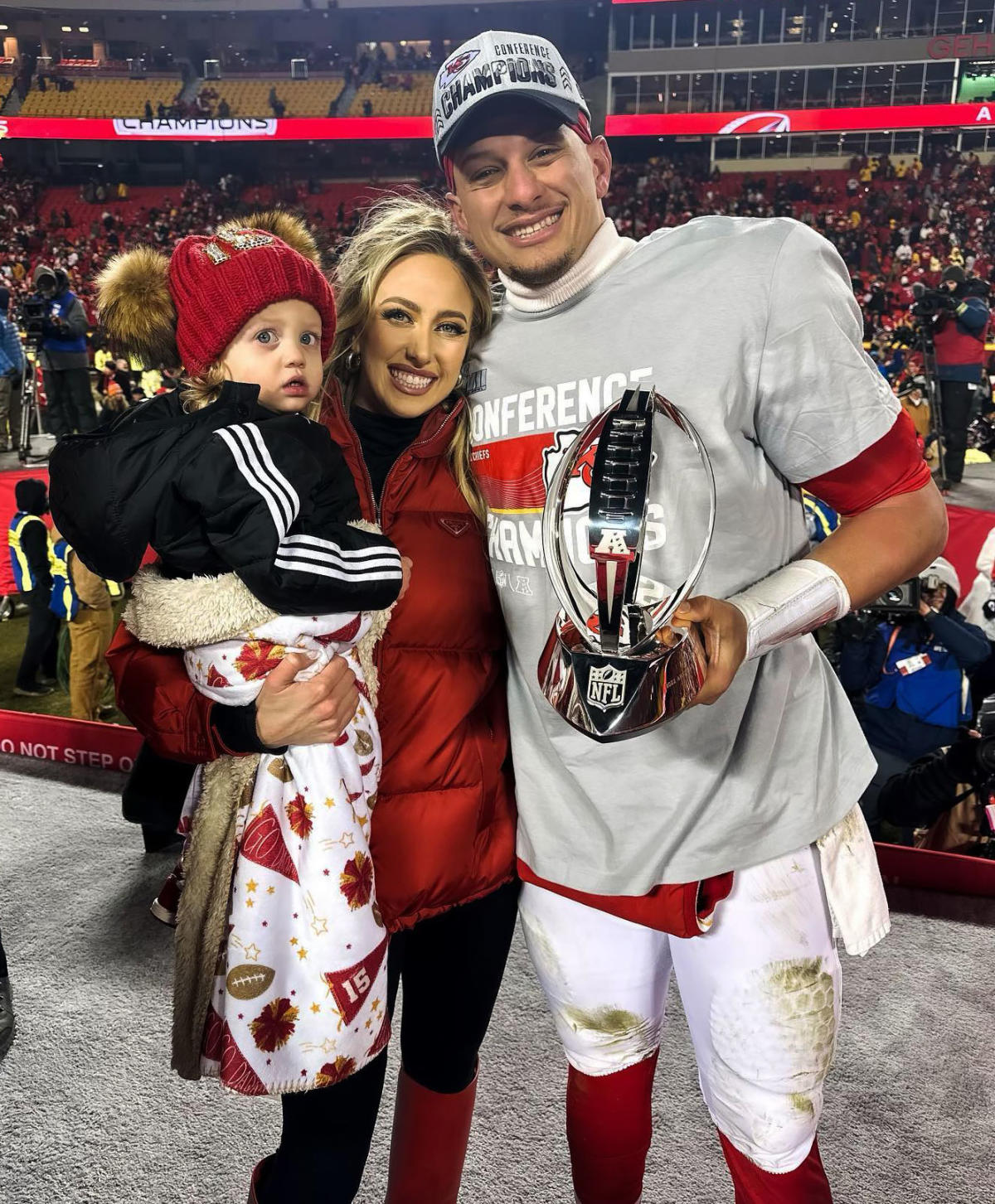 Patrick Mahomes Kids, Children: Daughter, Son With Wife Brittany Matthews –  StyleCaster