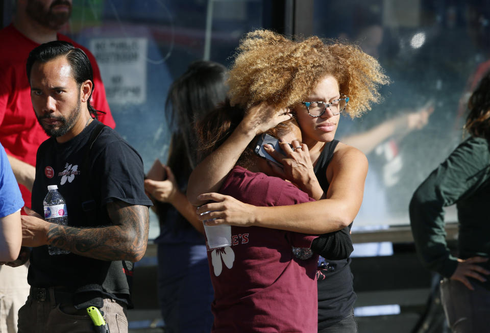 Deadly supermarket standoff in Los Angeles – dozens of hostages freed