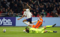 Soccer Football - International Friendly - Netherlands vs England - Johan Cruijff Arena, Amsterdam, Netherlands - March 23, 2018 England’s Marcus Rashford in action with Netherlands' Matthijs de Ligt and Jeroen Zoet Action Images via Reuters/John Sibley