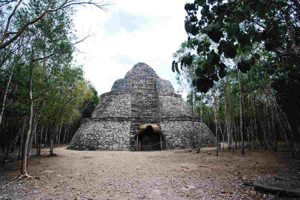Zona Arqueológica de Cobá en Quintana Roo