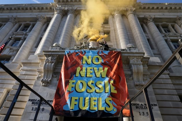 goodell-climate-fossil-fuels.jpg Earth Day Rallies Held In Washington DC - Credit: Kevin Dietsch/Getty Images
