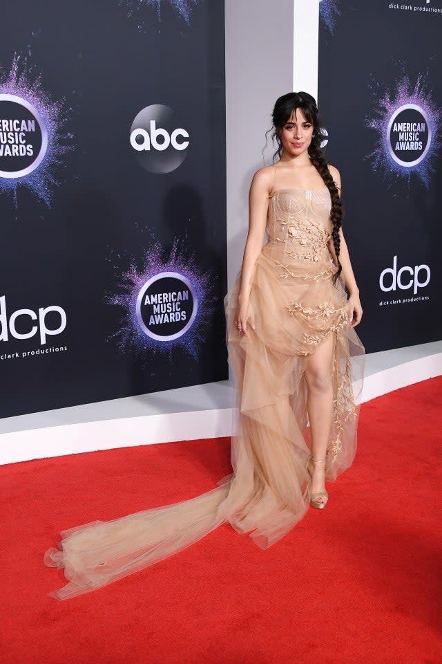 The 'Senorita' crooner wowed on the red carpet ahead of her performance at the 2019 AMAs.