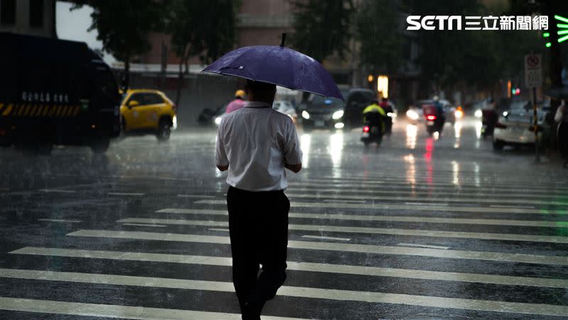 卡努颱風來襲，台北市、新北市、基隆市、宜蘭縣宣布3日停班停課。（示意圖／資料照）