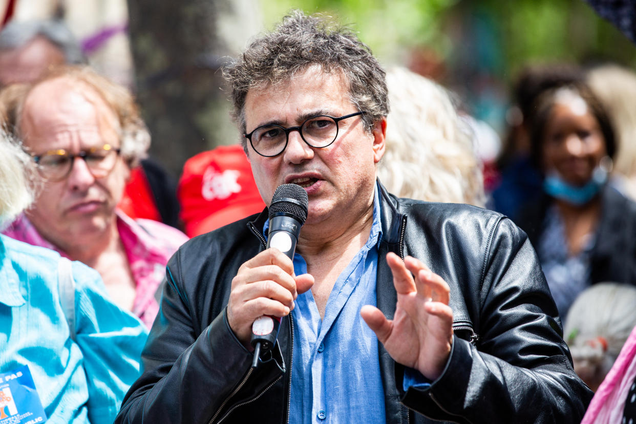 Patrick Pelloux, médecin urgentiste médiatisé, est accusé de propos et de gestes déplacés, qu'il dément. (Photo by AFP)