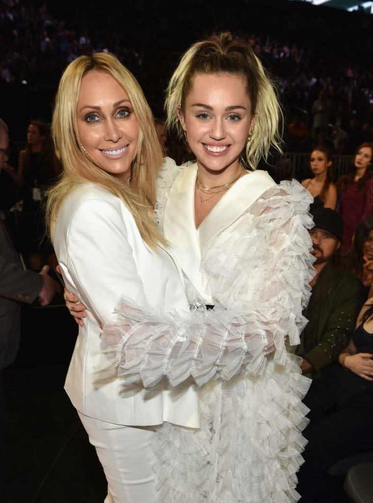 Miley Cyrus with her mother