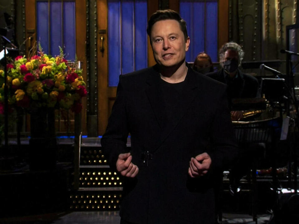 Elon Musk bei seinem "SNL"-Auftritt (Bild: imago images/ZUMA Wire)