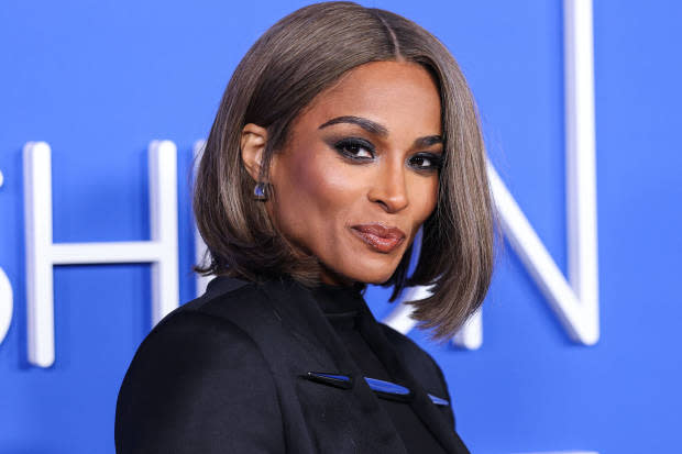 Fans Can't Get Over Ciara's Classic, Crazy Difficult Dance Move From  Coachella - Sports Illustrated Lifestyle
