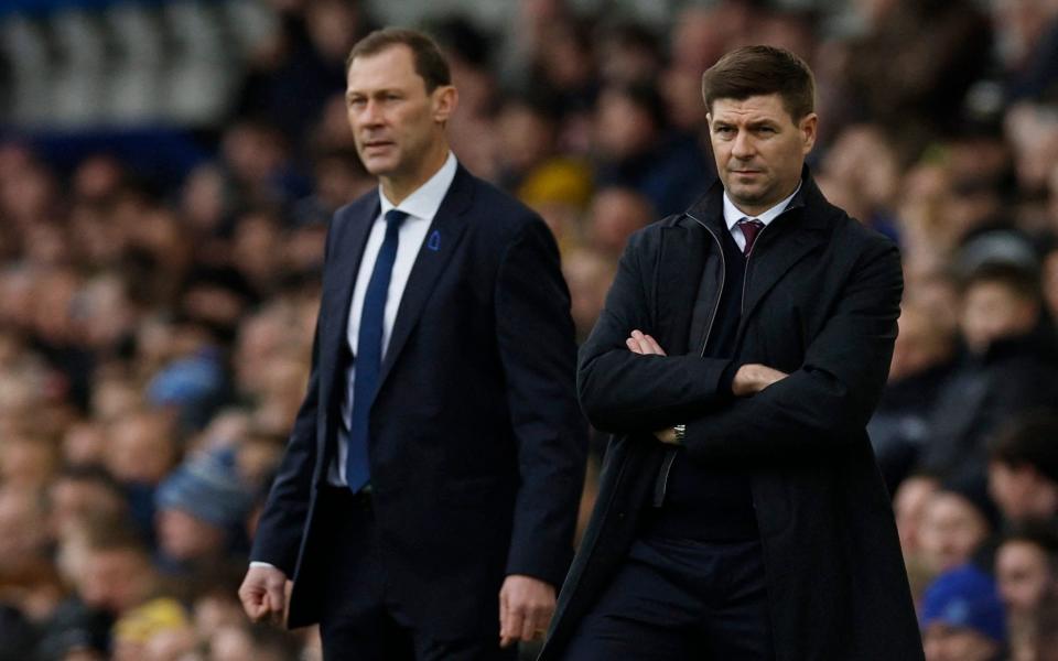 Soccer Football - Premier League - Everton v Aston Villa - Goodison Park, Liverpool, Britain - January 22, 2022 Everton interim manager Duncan Ferguson and Aston Villa manager Steven Gerrard look on Action Images v - Action Images via Reuters 