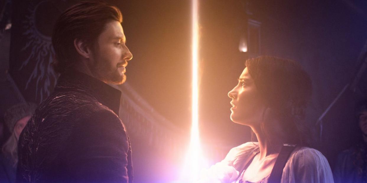 shadow and bone l to r ben barnes as the darkling  general kirigan and jessie mei li as alina starkov in shadow and bone cr courtesy of netflix 2021