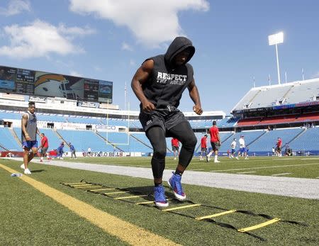 Sep 16, 2018; Orchard Park, NY, USA; Buffalo Bills running back LeSean McCoy (25) before a game against the Los Angeles Chargers at New Era Field. Mandatory Credit: Timothy T. Ludwig-USA TODAY Sports