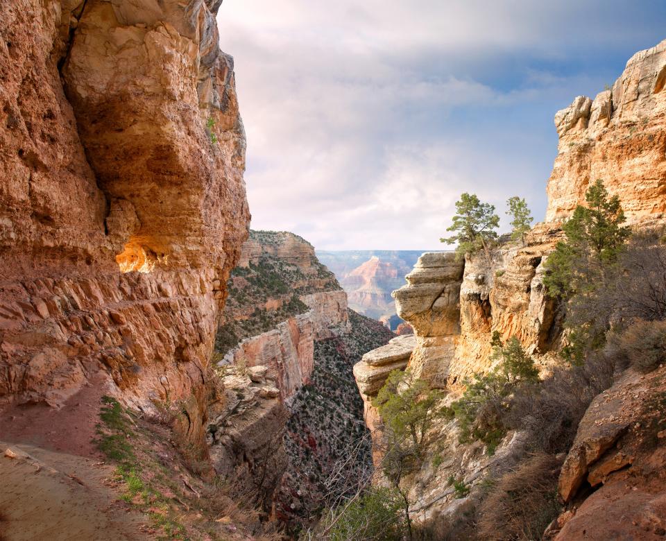 Bright Angel Trail to Indian Garden Campground