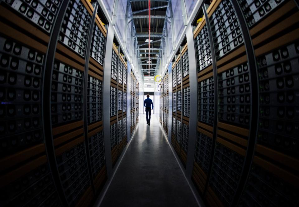 Joel Kjellgren, Data Center Manager walks in one of the server rooms at the new Facebook Data Center, its first outside the US on November 7, 2013 in Lulea, in Swedish Lapland. The company began construction on the facility in October 2011 and went live on June 12, 2013 and are 100% run on hydro power. AFP PHOTO/JONATHAN NACKSTRAND / AFP PHOTO / JONATHAN NACKSTRAND        (Photo credit should read JONATHAN NACKSTRAND/AFP/Getty Images)