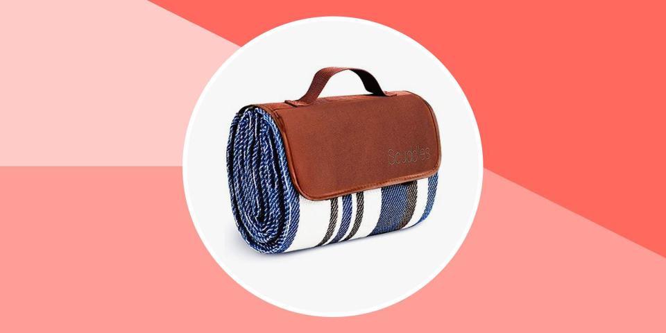 The 9 Best Picnic Blankets for a More Comfortable Outdoor Repast