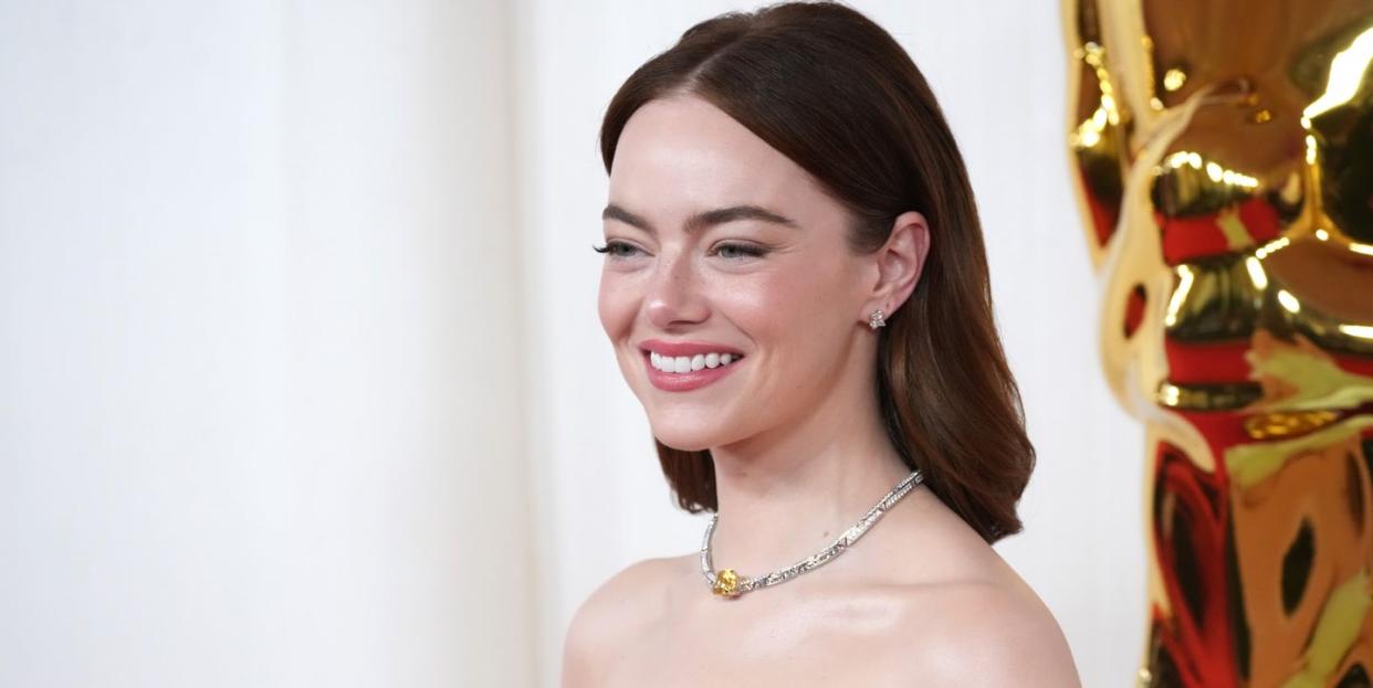 hollywood, california march 10 emma stone attends the 96th annual academy awards at dolby theatre on march 10, 2024 in hollywood, california photo by jeff kravitzfilmmagic