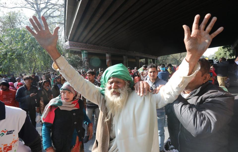 Indian farmers shout slogans on the Delhi link road leading to the Delhi Noida Border as they protest in Delhi Noida Border in Uttar Pradesh, India, 08 February 2024 (EPA)