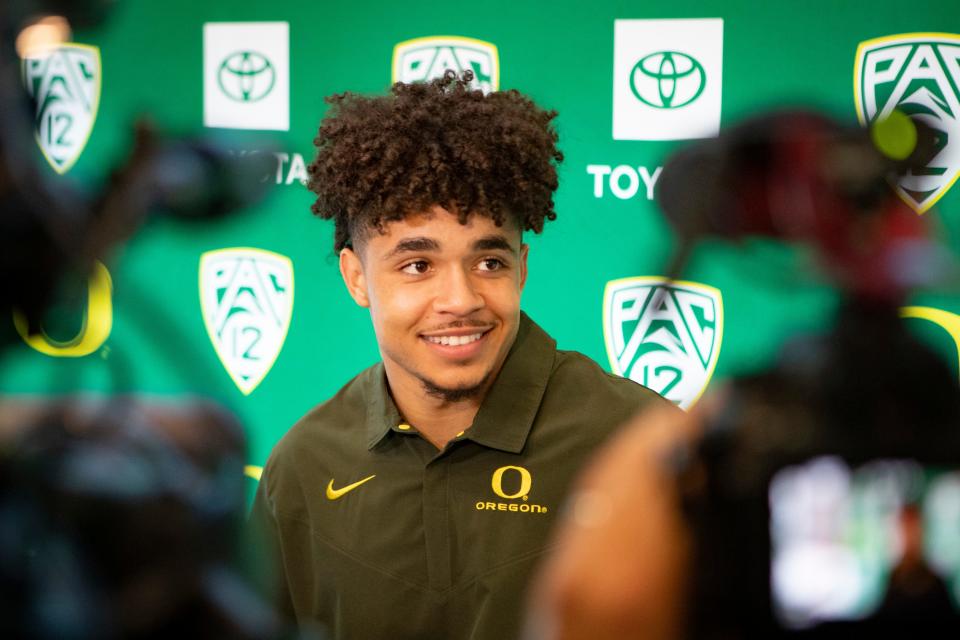 Oregon defensive back Evan Williams speaks to members of the media during the 2023 Oregon Football Media Day.